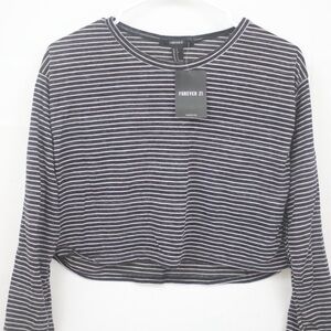 Forever 21 Black and White Striped Crop Top